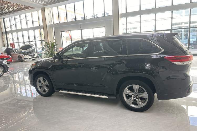 Used Toyota Highlander 2018 2.0T Four-Wheel Drive Luxury Version 7 Seats China VI Standard
