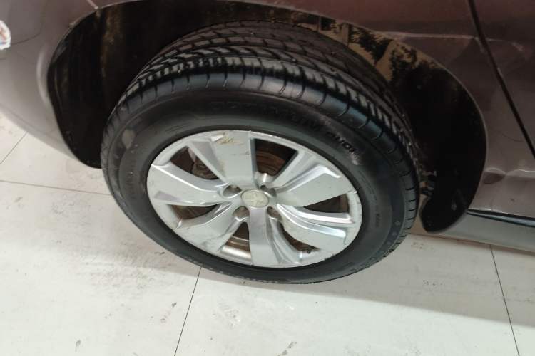 Used Peugeot 2008 2014 1.6L Manual Fashion Edition