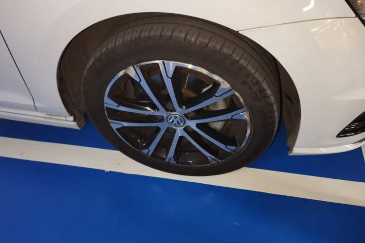 Used Volkswagen Golf 2015 1.4TSI Manual R-Line