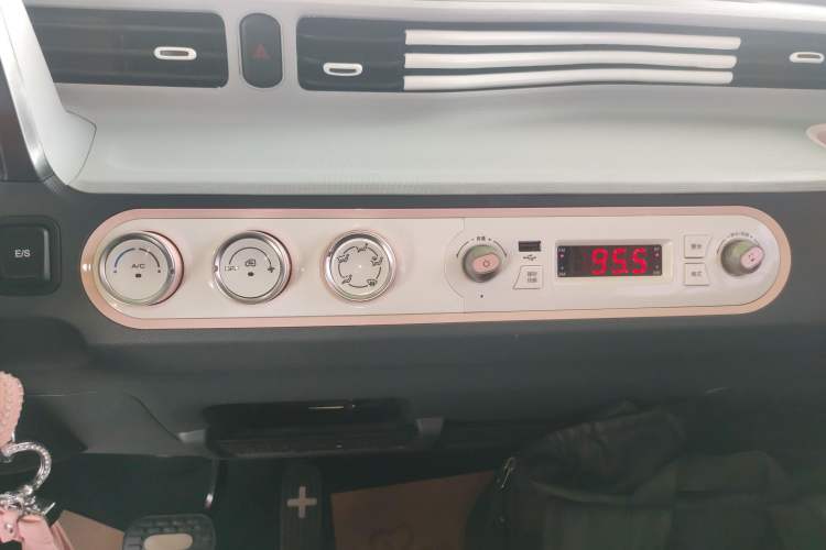 Used Wuling Hongguang MINIEV 2022 Macaron Fashion Model Lithium Iron Phosphate