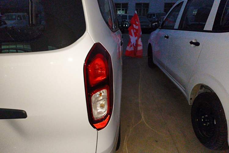 Used Wuling Hongguang New Energy 2024 All-Electric Model 300KM Practical Version