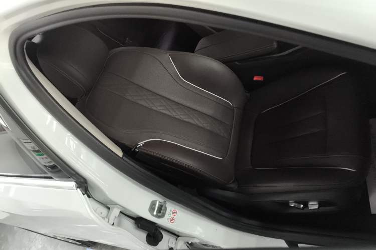 Used BMW 5 Series 2022 Restyled 525Li Luxury Package