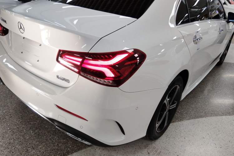 Used Mercedes-Benz A-Class 2022 Revised Version A 200 L Sport Sedan Fashionable Style
