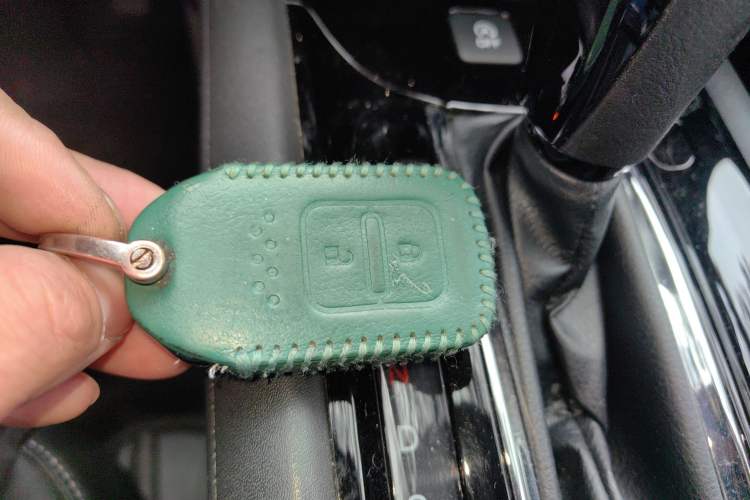 Used Honda Vezel 2020 1.5L CVT Luxury Edition
