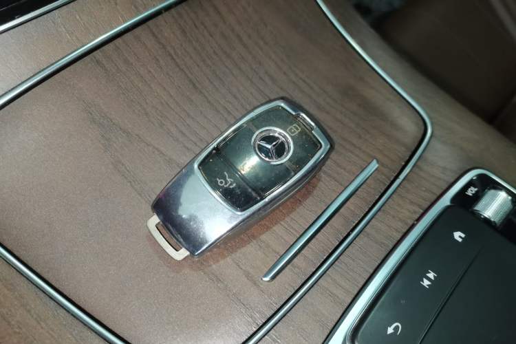 Used Mercedes-Benz E-Class 2023 E 260 L
