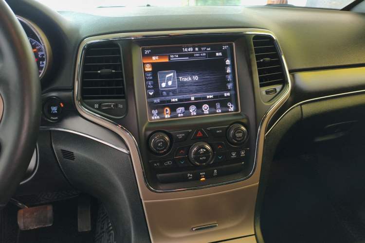 Used  Grand Cherokee (Import) 2014 3.0L Comfort Navigation Edition
