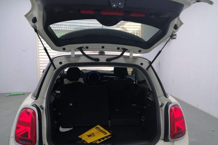 Used  MINI 2018 1.5T COOPER Classic Edition
