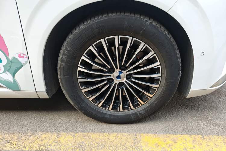 Used Denza D9 2022 DM-i 970 Four-Wheel Drive Flagship Model