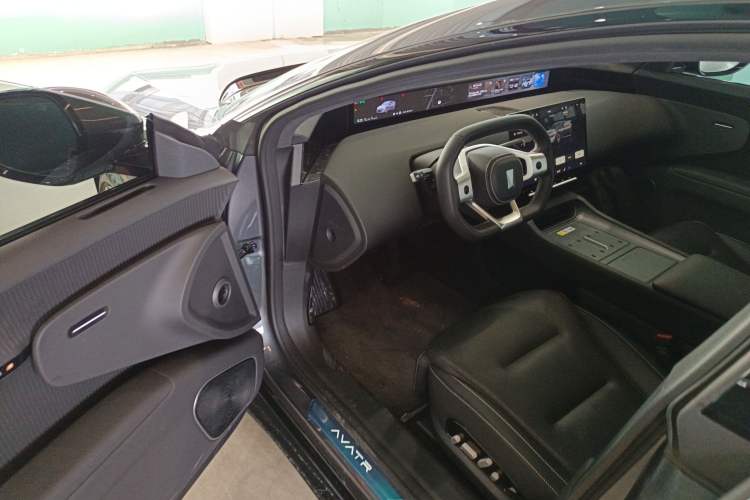 Used  12 2025 Ultra Extended-Range Edition