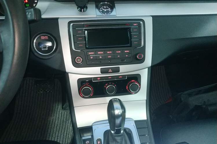 Used Volkswagen Magotan 2016 1.8TSI Smart Comfort Model
