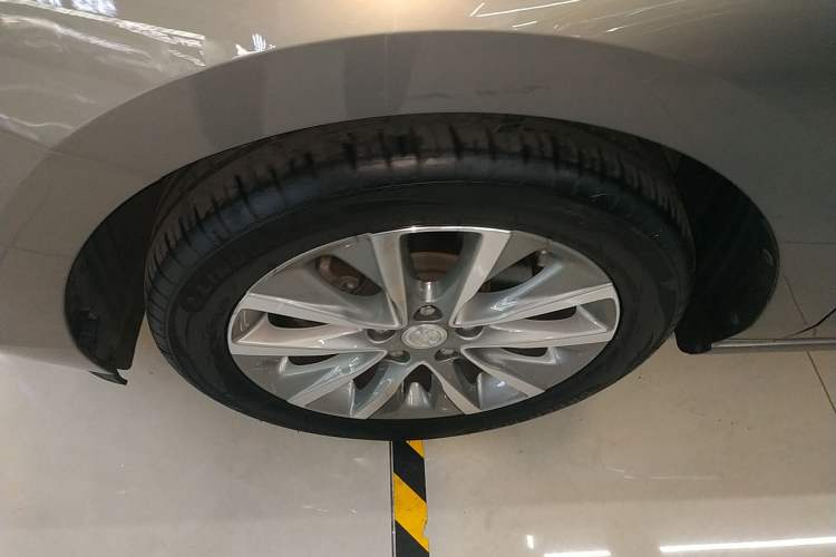 Used Buick GL6 2019 18T 6-Seater Connected Luxury Version China VI Standard
