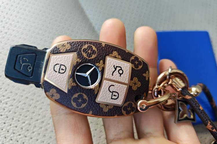 Used Mercedes-Benz V-Class 2020 V 260 Avantgarde Edition