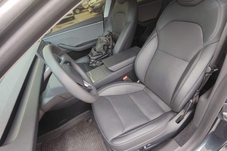 Used Tesla Model 3 2023 Rear-Wheel-Drive Version
