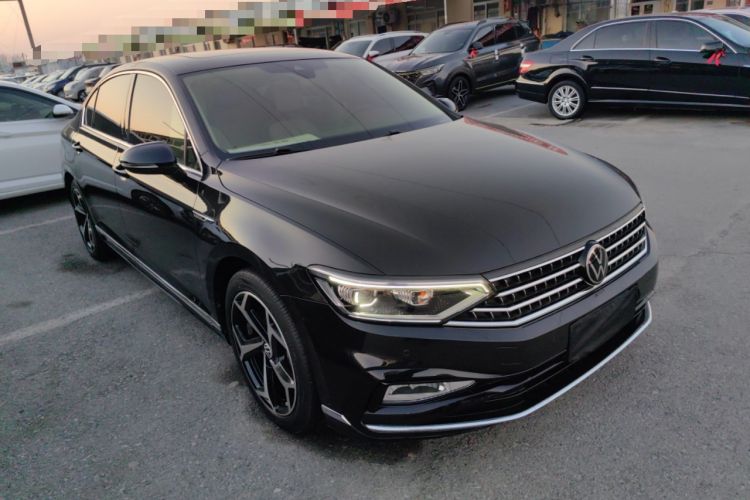 Used Volkswagen Magotan 2023 2 Million Units Commemorative Edition 330TSI DSG Luxury Version

