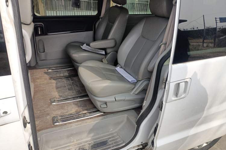 Used  Refine M5 2013 2.0T Gasoline Manual Business Edition
