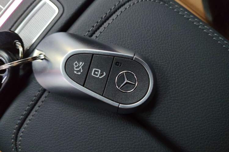 Used Mercedes-Benz E-Class 2025 Facelift E 300 L Luxury Edition