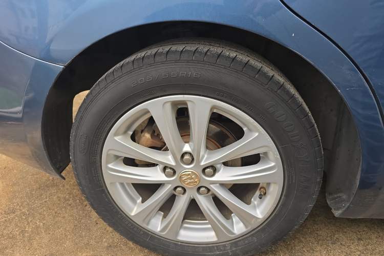 Used Buick GT 2015 18T Dual-Clutch Sport Flagship Model