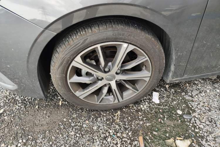 Used Geely Auto Emgrand 2022 4th Generation 1.5L CVT Flagship Model
