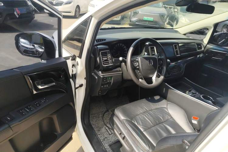 Used Honda Elysion 2019 2.0L Hybrid Supreme Edition
