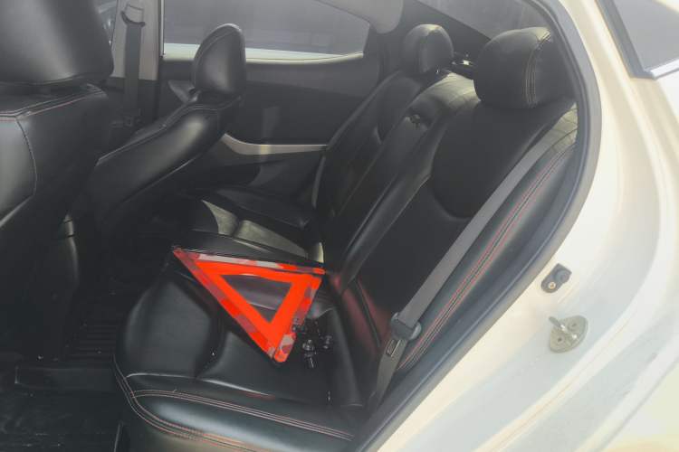 Used Hyundai Elantra (5th Generation / Langdong) 2015 1.6L Automatic Leading Model
