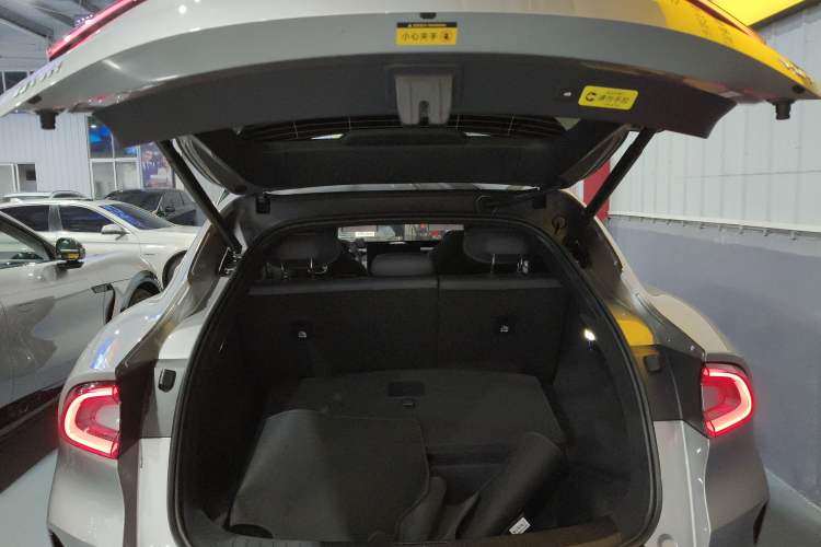 Used  YU7 2025 Ultra-Long Range Rear-Wheel Drive Version
