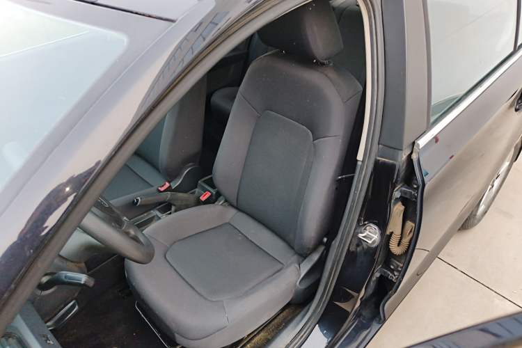 Used Volkswagen Santana 2015 1.4L Manual Fashion Edition
