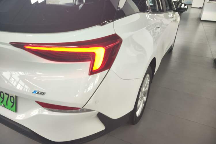 Used Buick Velite 6 2023 430km Range Commuter Version
