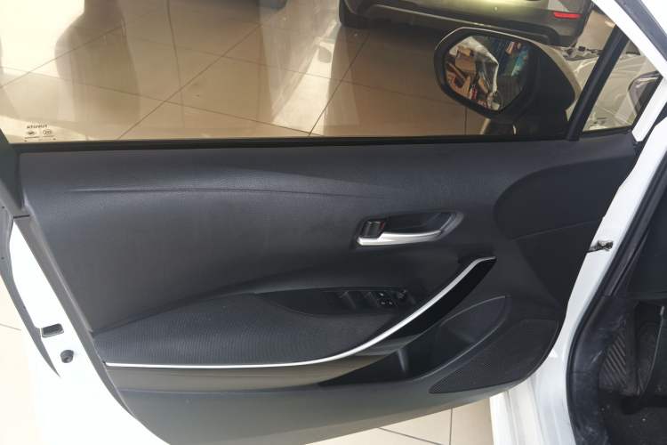 Used Toyota Levin 2022 Dual-Motor 1.8H E-CVT Leading Edition
