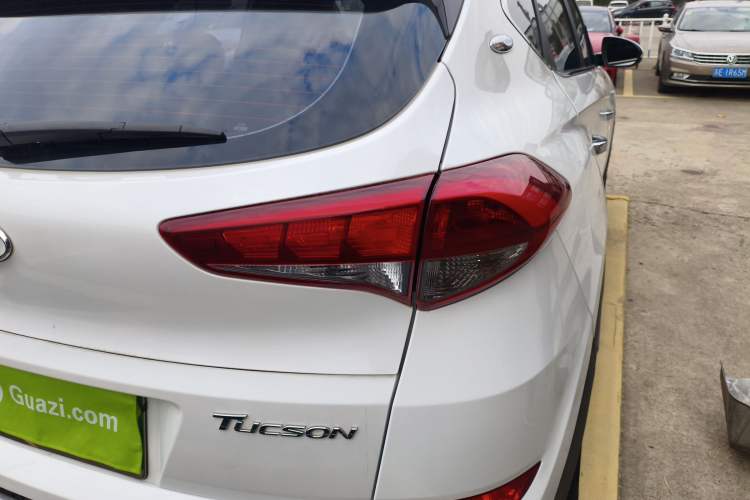 Used Hyundai Tucson 2018 1.6T Dual-Clutch Two-Wheel Drive 15th Anniversary Special Edition