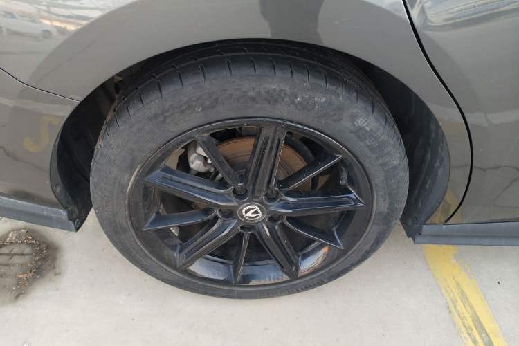 Used Changan UNI-V 2022 1.5T Prestige Version
