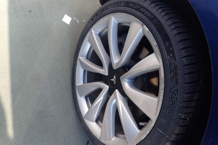 Used Tesla Model 3 2019 Standard Range Rear-Drive Upgraded Version
