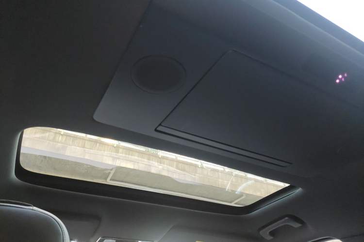 Used Li Auto L8 2023 Max model
