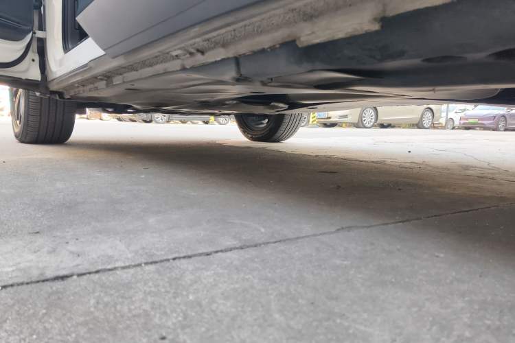 Used Volkswagen Tiguan L 2019 330TSI Automatic Two-Wheel Drive Panoramic Comfort Edition China VI Standard
