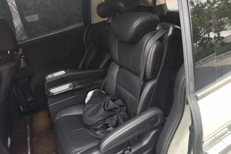 Used Honda Elysion 2016 2.4L Supreme Edition
