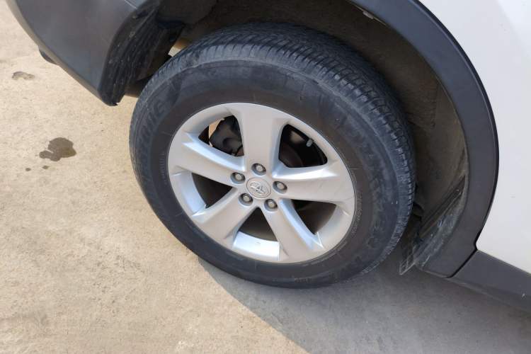 Used Toyota RAV4 2013 2.0L CVT Two-Wheel Drive Urban Edition