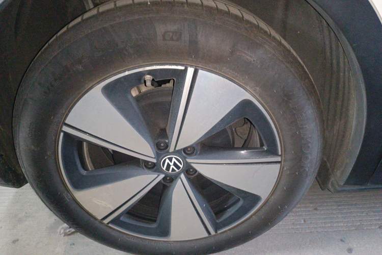 Used Volkswagen ID.4 X 2025 Smart Version Pure & Intelligent Enjoyment Edition
