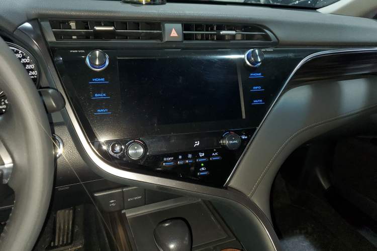 Used Toyota Camry 2019 2.0G Luxury Edition China VI Standard
