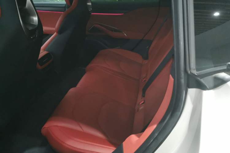 Used  SU7 2024 Four-Wheel Drive Ultra-Long Range Advanced Intelligent Driving Max Edition
