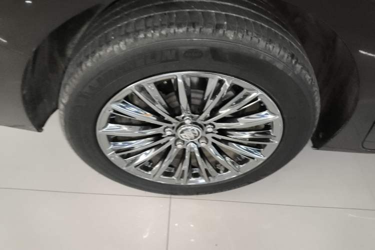 Used Buick GL8 2017 ES 28T Premium Version China V Standard
