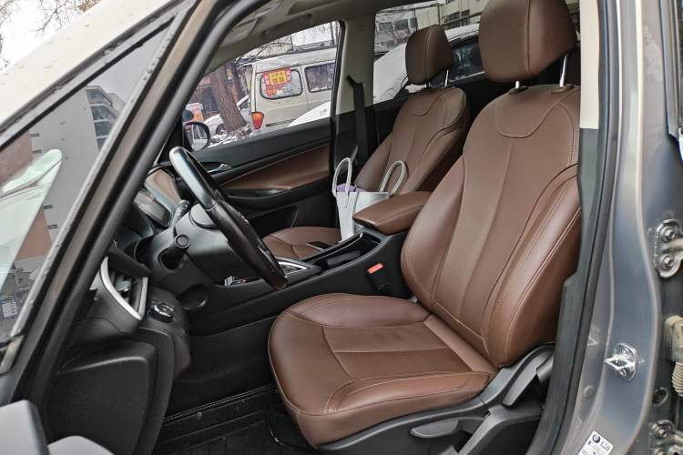 Used Buick GL6 2018 18T 6-Seater Prestige Model
