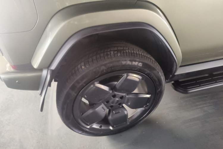 Used  V23 2025 501 Four-Wheel Drive Intelligent Driving Version
