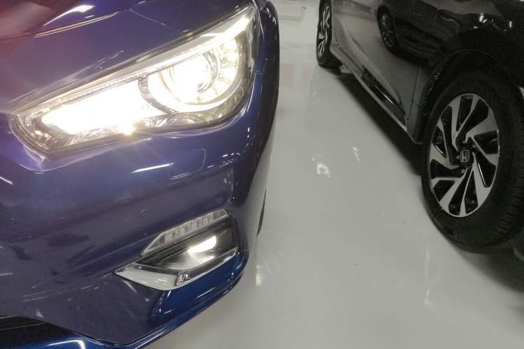 Used Infiniti Q50L 2018 2.0T Enjoyment Version China VI Standard
