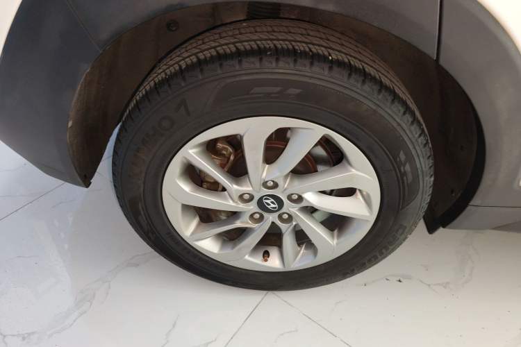 Used Hyundai Tucson 2015 1.6T Dual-Clutch Two-Wheel-Drive Smart Model
