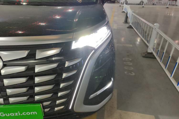 Used Denza D9 2024 DM-i 980 Four-Wheel Drive Flagship Model