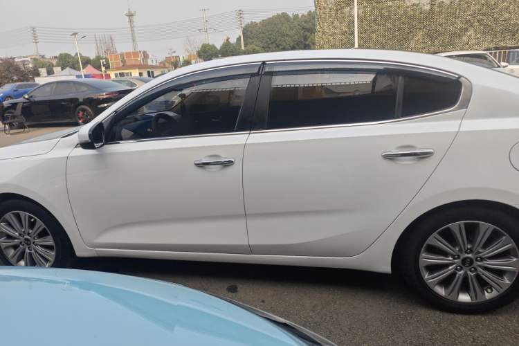 Used Kia K4 2014 1.8L Automatic DLX