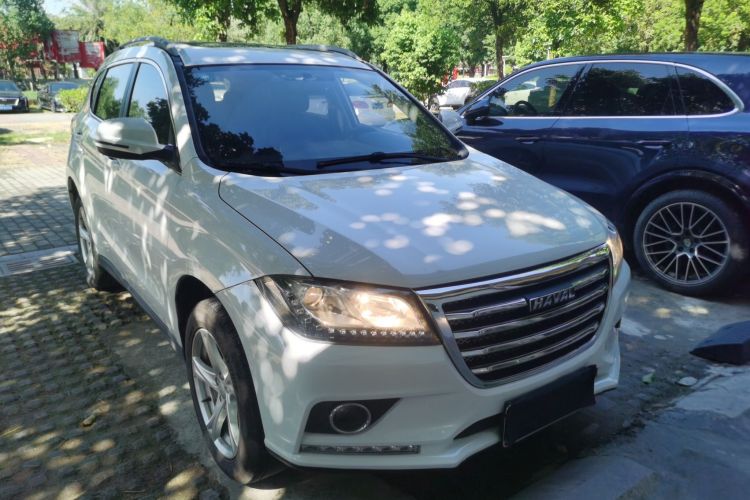 Used Haval H2 2018 1.5T Dual-Clutch Two-Wheel Drive Fashion Model China VI Standard
