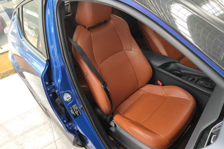 Used Toyota IZOA 2021 2.0L Enjoy Edition
