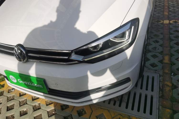 Used Volkswagen Touran 2018 Volkswagen Touran L 280TSI DSG Comfort Edition 7-seater
