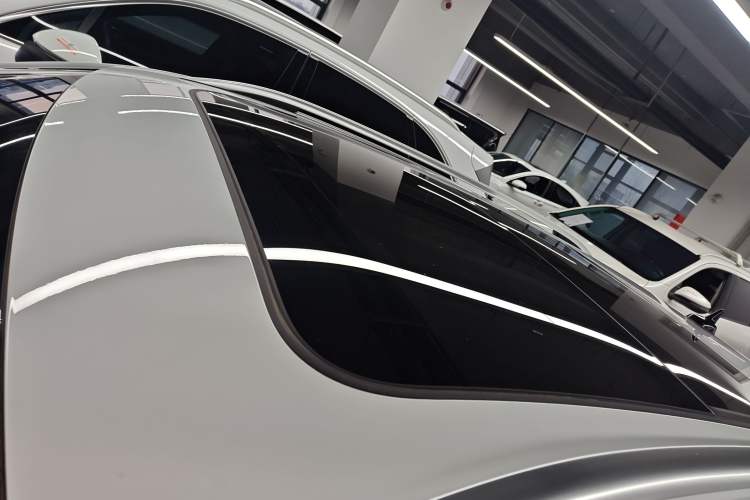 Used Volkswagen T-ROC 2024 300TSI DSG Two-Wheel-Drive Chen Guang Edition
