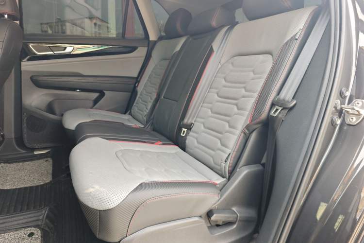 Used Volkswagen Teramont X 2021 330TSI Two-Wheel-Drive Prestige Luxury Edition
